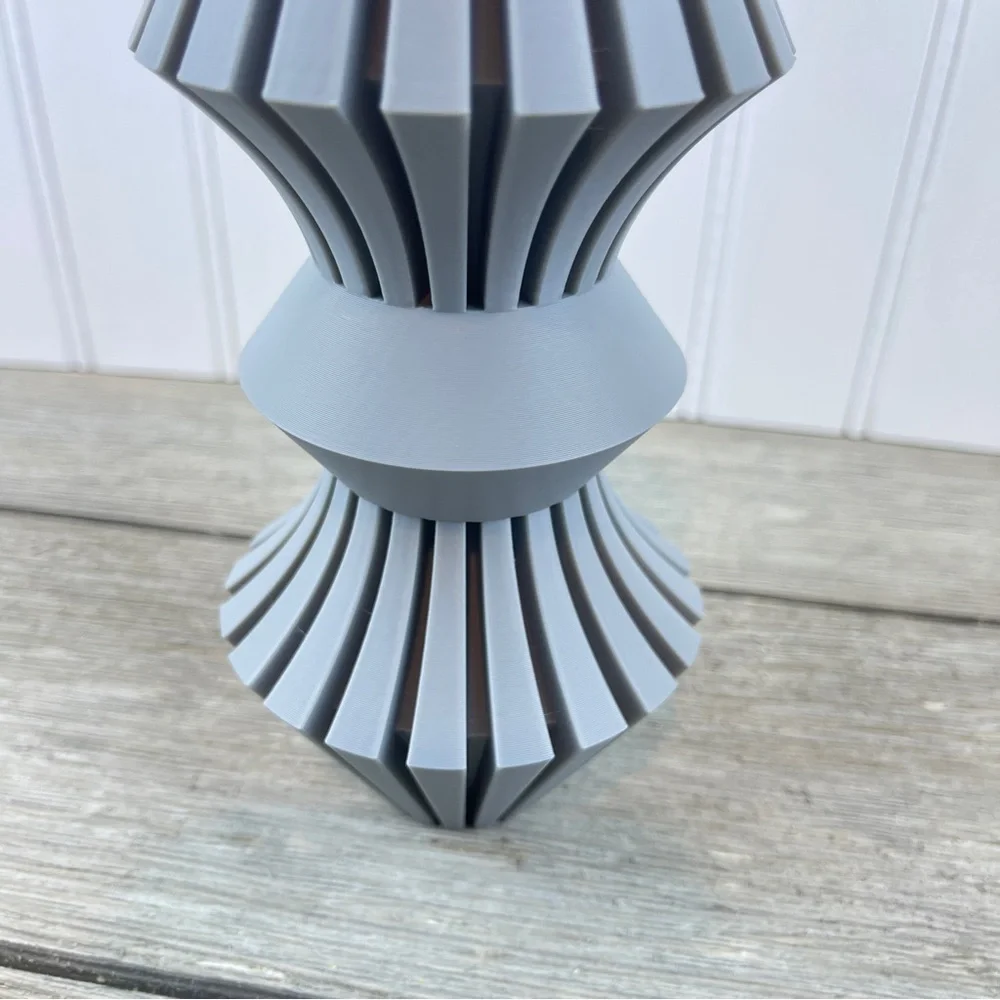 The Korin Vase, Flower Vase, Dried Flowers, Modern Design, 7”